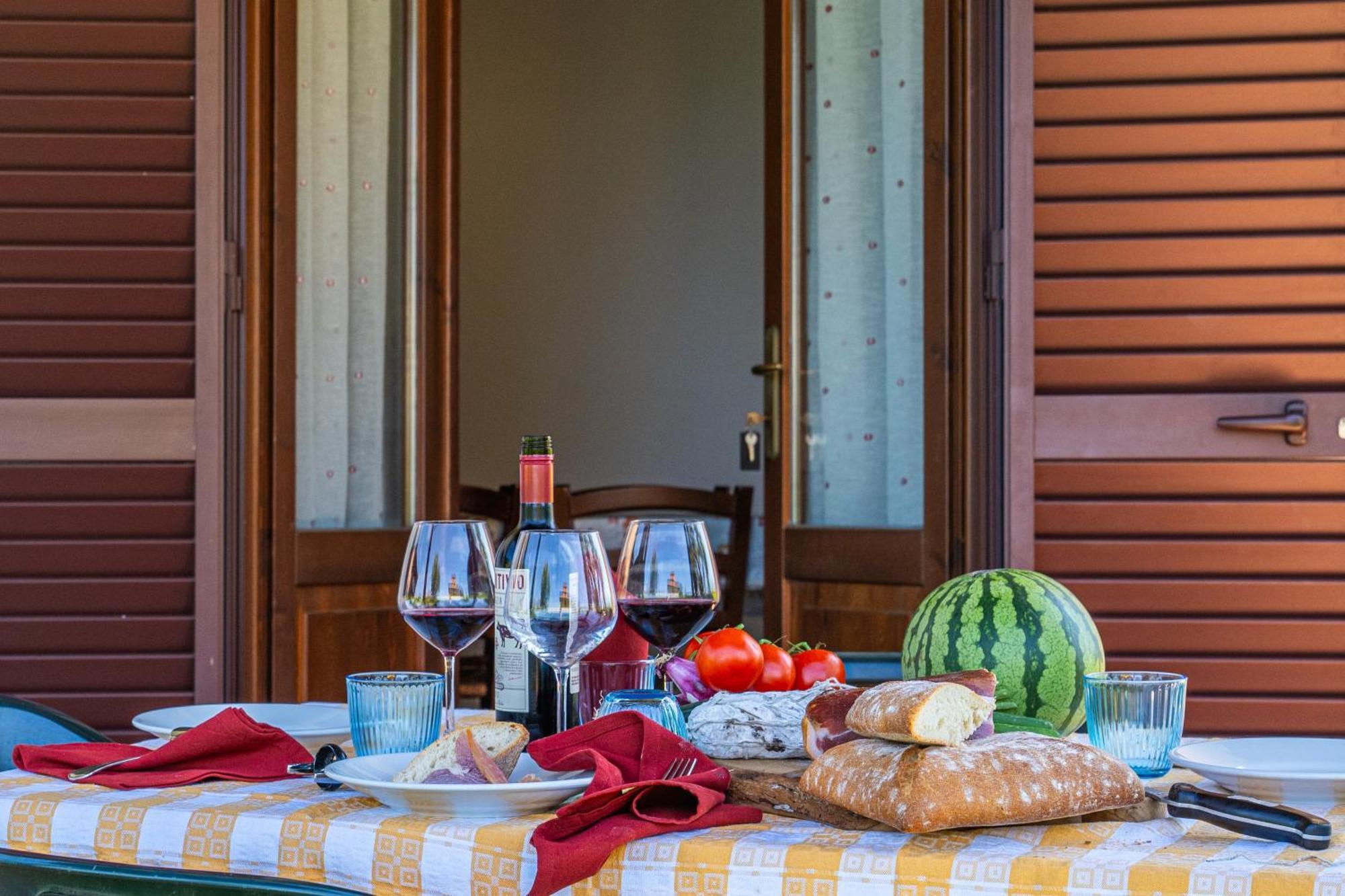 Agriturismo Il Tripesce Vada Luaran gambar